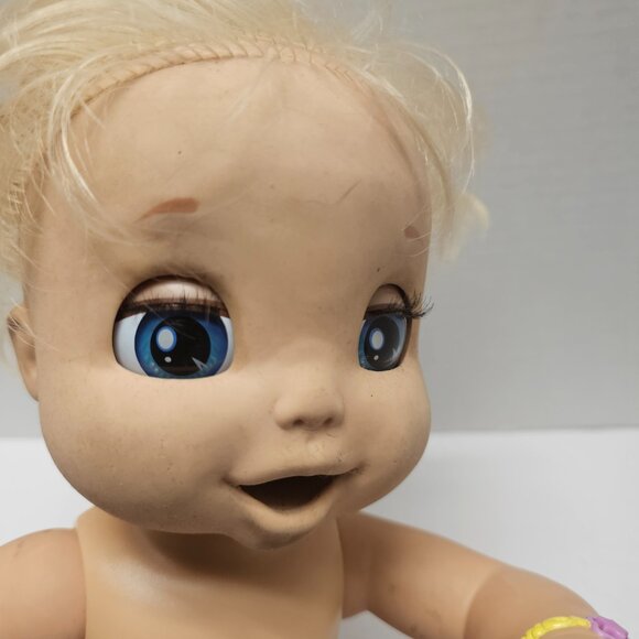 2006 Hasbro Soft Face Skin Baby Alive Interactive Doll Blonde Blue Eyes Battery - Picture 6 of 11